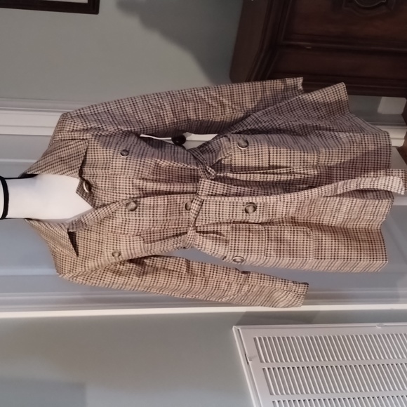 Cabi Trench Coat - Picture 5 of 11